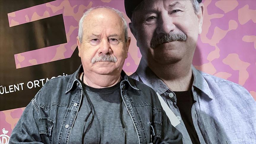 Bülent Ortaçgil, müzikteki 53 yıllık yolculuğunu, ikili albümde yansıttı Bülent Ortaçgil, müzikteki 53 yıllık yolculuğunu, ikili albümde yansıttı